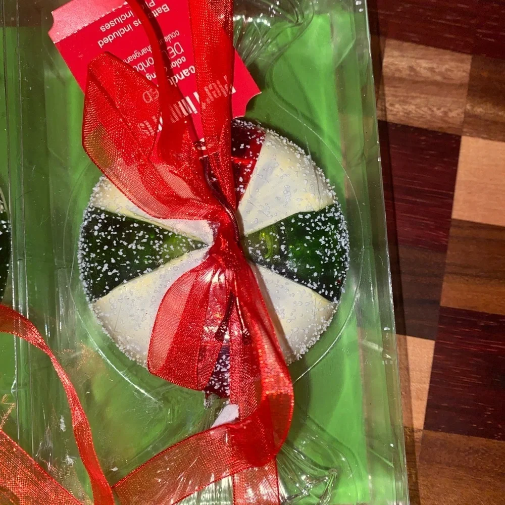 2 Pier 1 LED Del bonbon Peppermint Candy Light Up Ornaments Red White Green 6.5”